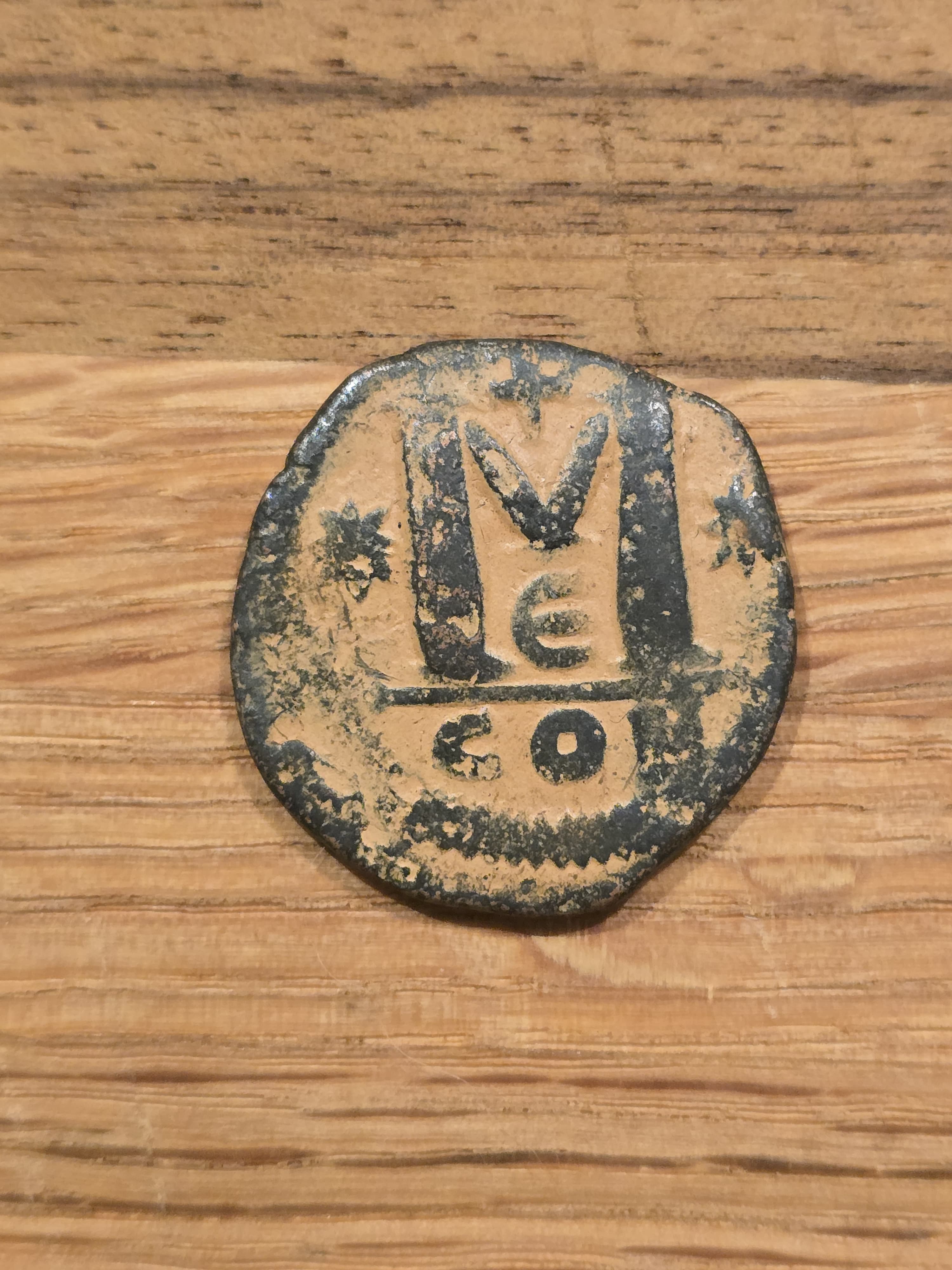 Moneda Bizantina AE Follis de bronce